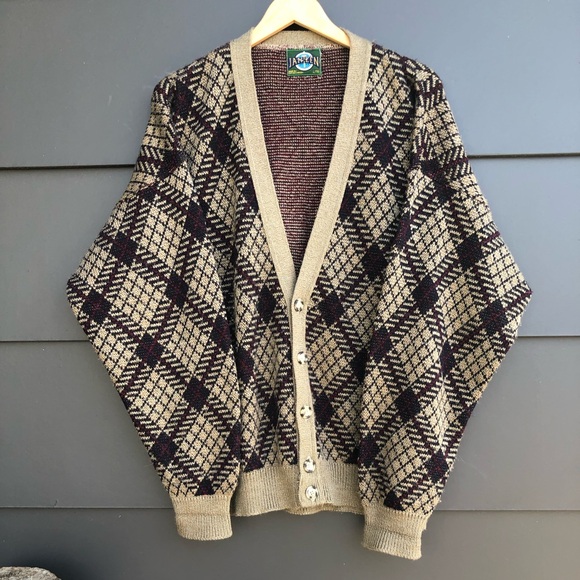 Jantzen Other - Vintage Jantzen Oversized Grandpa V-neck Cardigan - Size L - made in Canada